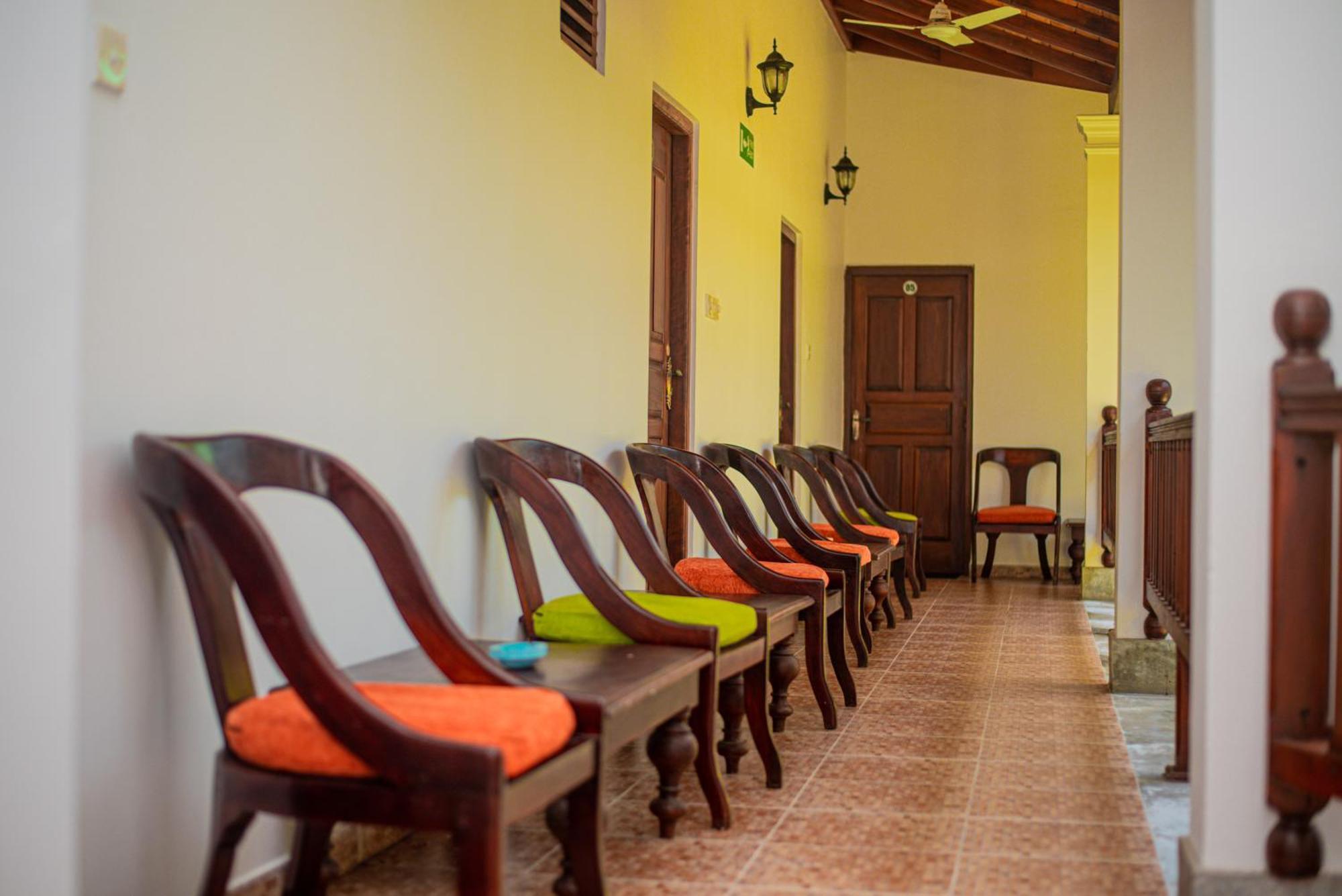Sundowners Guesthouse Hikkaduwa Esterno foto